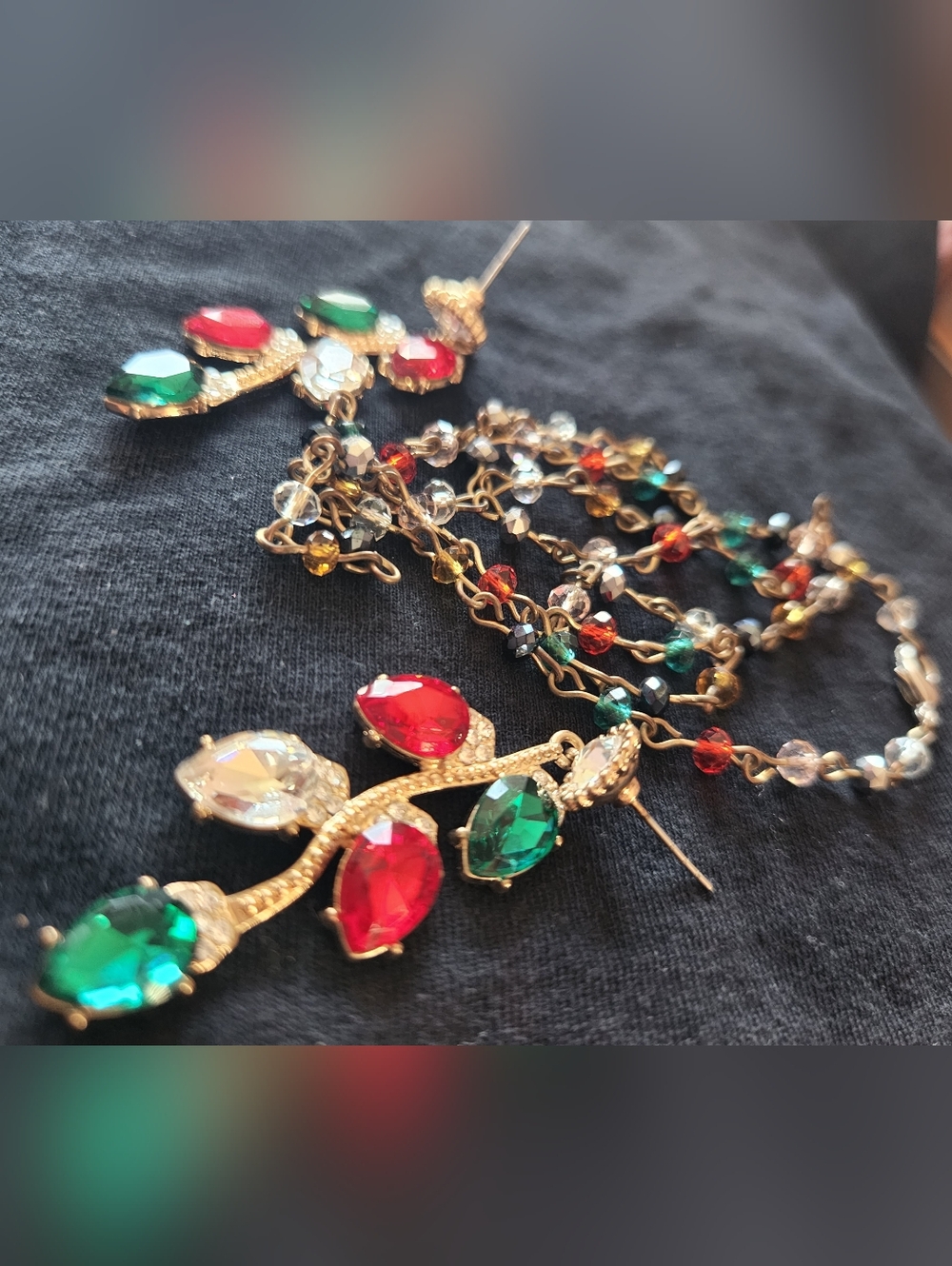 Gorgeous Christmas Jewelry Earrings And Necklace